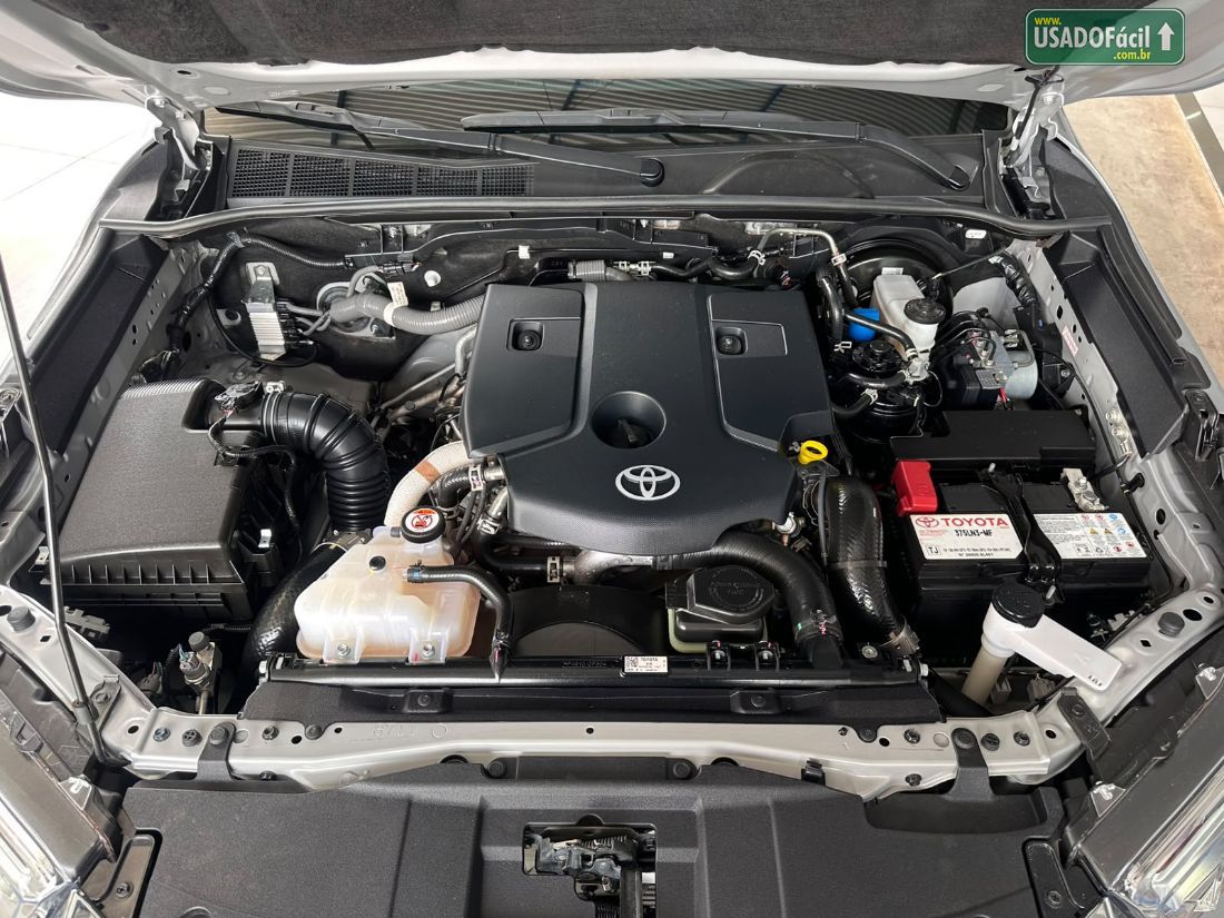 Toyota Hilux SRX CD 2.8 4x4 TDI Automático Diesel 2025/2025 — foto 14 de 15