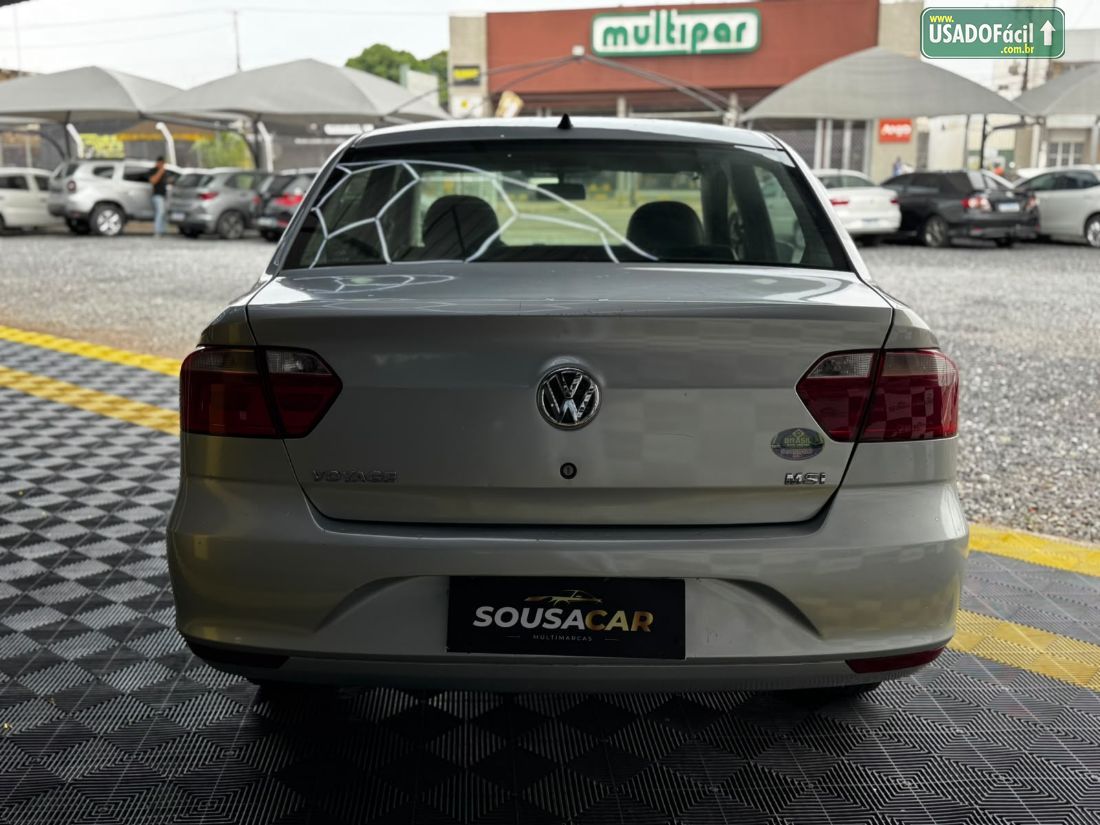 Volkswagen Voyage 1.6 Total Flex 2014/2015 — foto 7 de 8