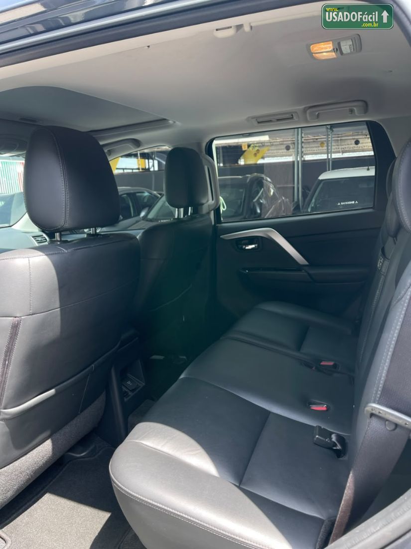 Mitsubishi Pajero Sport HPE-S 2.4 4x4 Automático Diesel 2024/2025 — foto 6 de 10