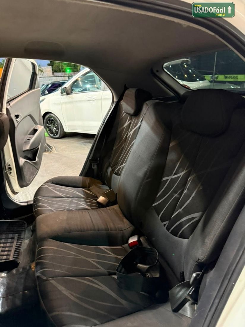 Hyundai HB20 Hatch Comfort Plus 1.0 Flex 2013/2014 — foto 8 de 12