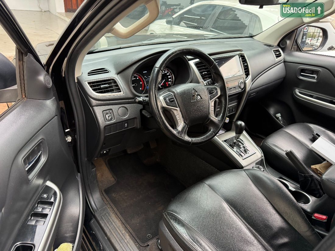 Mitsubishi L200 Triton Sport HPE CD 2.4 4x4 Automático Diesel 2021/2022 — foto 13 de 19