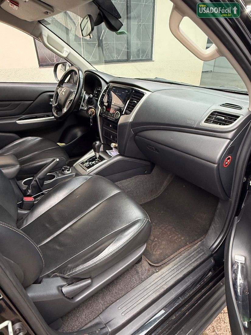 Mitsubishi L200 Triton Sport HPE CD 2.4 4x4 Automático Diesel 2021/2022 — foto 15 de 19