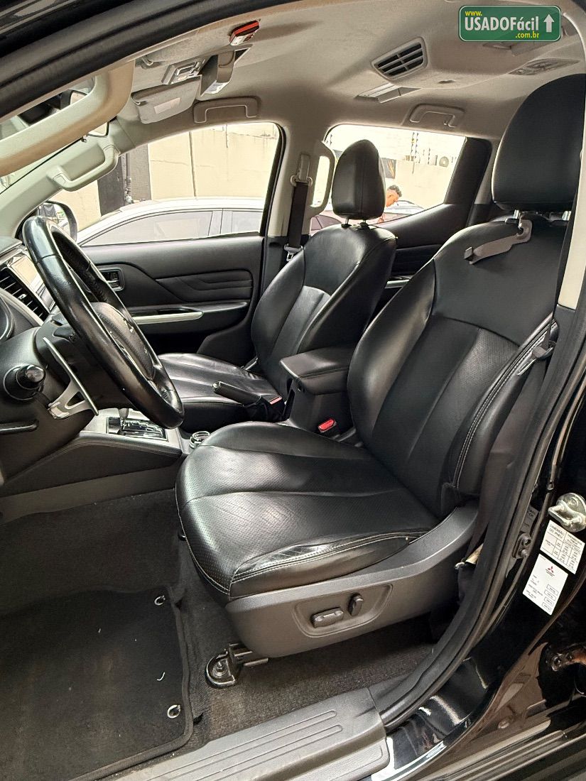 Mitsubishi L200 Triton Sport HPE CD 2.4 4x4 Automático Diesel 2021/2022 — foto 16 de 19