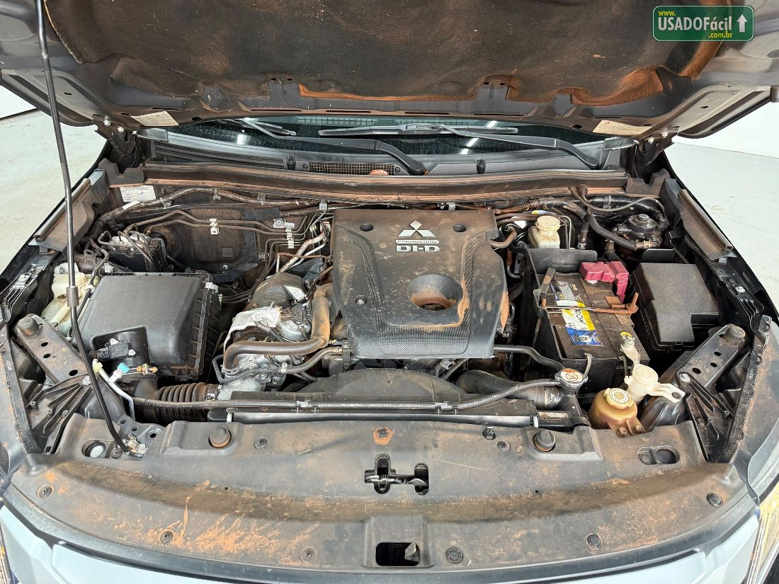 Mitsubishi L200 Triton Sport HPE CD 2.4 4x4 Automático Diesel 2021/2022 — foto 19 de 19