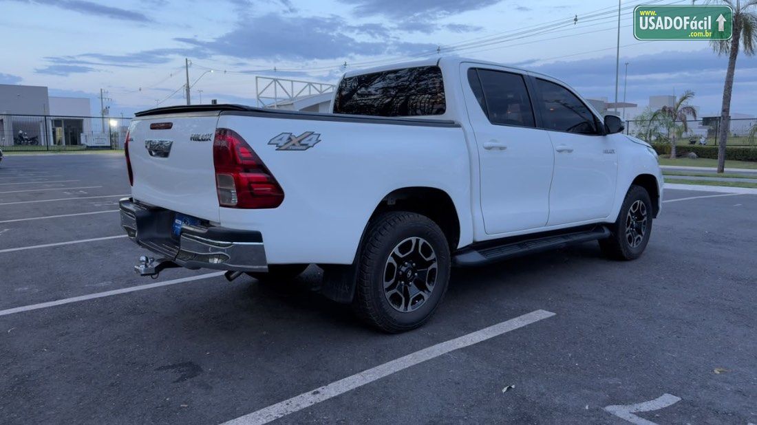 Toyota Hilux SR CD 2.8 4X4 TDI Automático Diesel 2019/2020 — foto 2 de 23