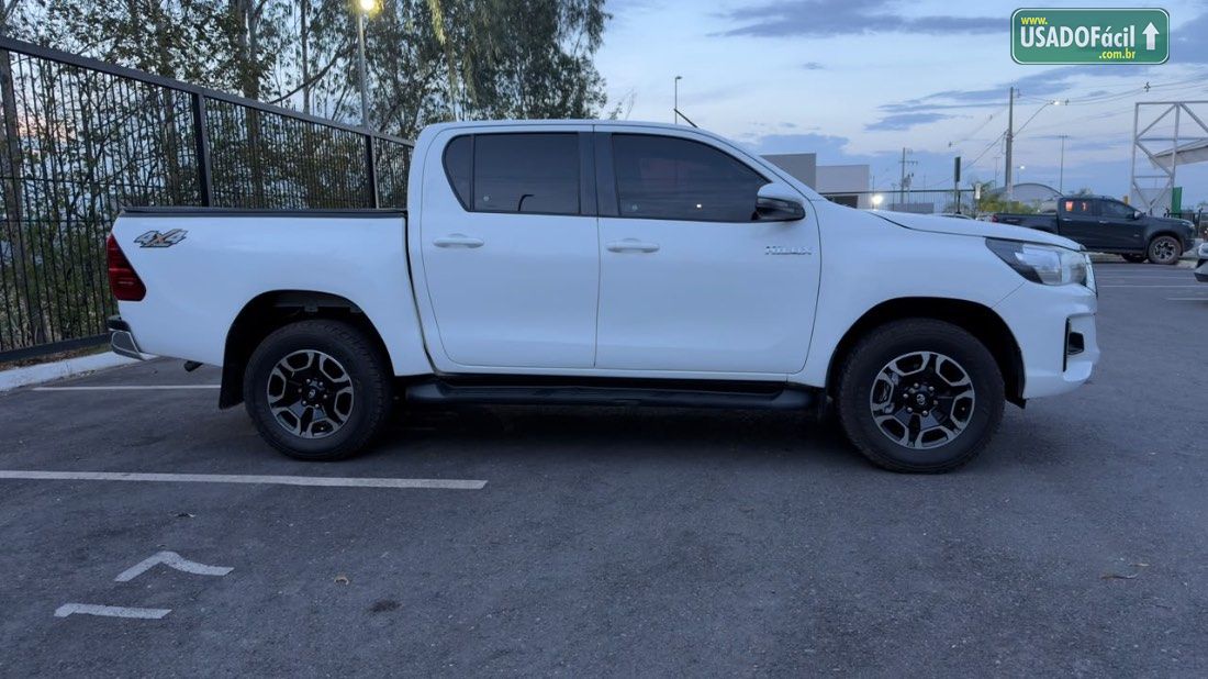 Toyota Hilux SR CD 2.8 4X4 TDI Automático Diesel 2019/2020 — foto 6 de 23