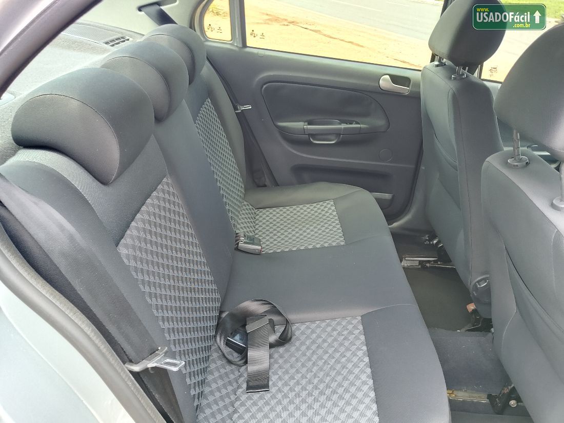 Volkswagen Voyage Comfortline 1.0 Total Flex 2015/2015 — foto 8 de 16