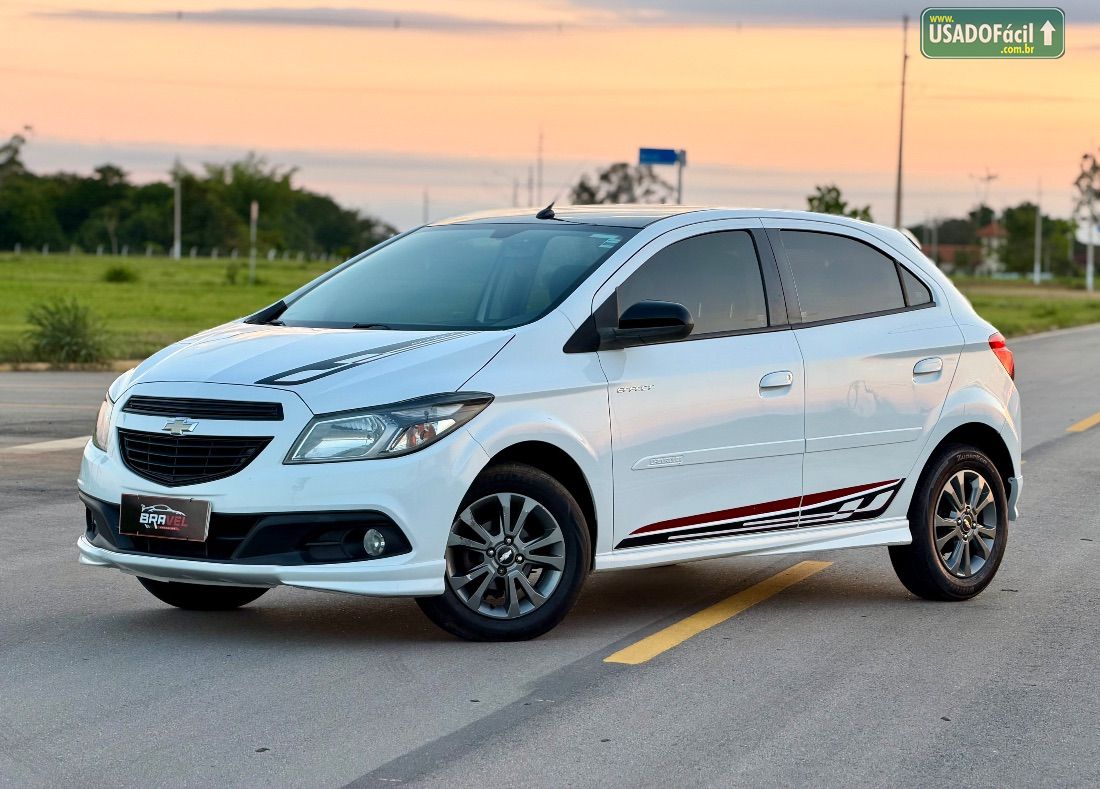 CHEVROLET/GM Onix Hatch Effect 1.4 Mecânico Flex 2015/2015 — foto 3 de 11