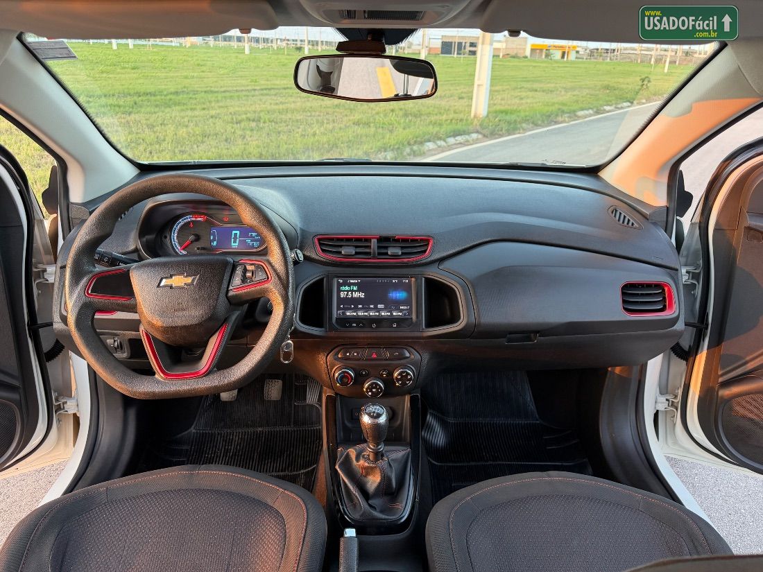 CHEVROLET/GM Onix Hatch Effect 1.4 Mecânico Flex 2015/2015 — foto 6 de 11