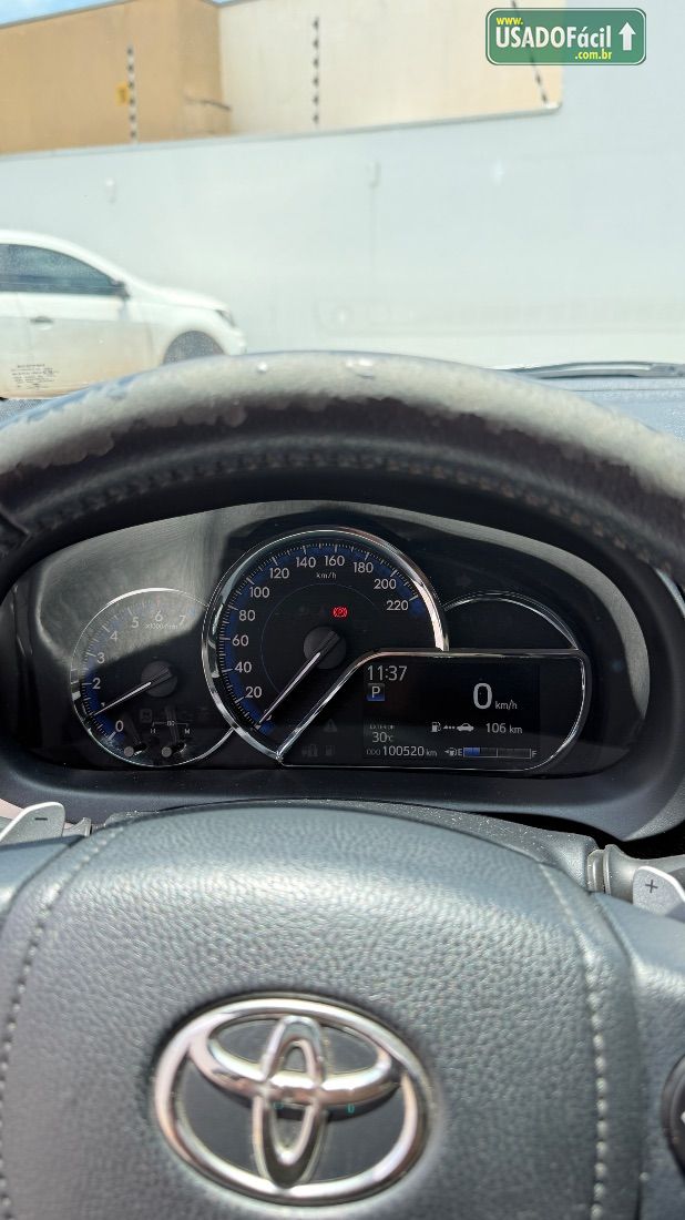Toyota Yaris Hatch XLS Connect 1.5 Automático Flex 2020/2021 — foto 13 de 14