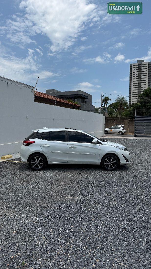 Toyota Yaris Hatch XLS Connect 1.5 Automático Flex 2020/2021 — foto 3 de 14