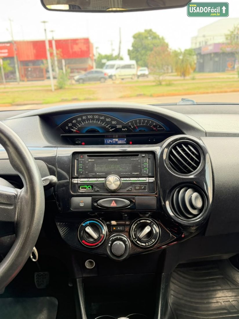 Toyota Etios Hatch X 1.3 Mecânico Flex 2015/2015 — foto 12 de 12