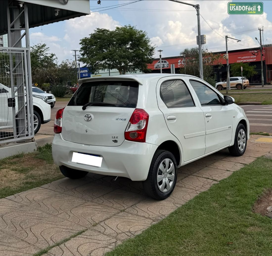 Toyota Etios Hatch X 1.3 Mecânico Flex 2015/2015 — foto 6 de 12