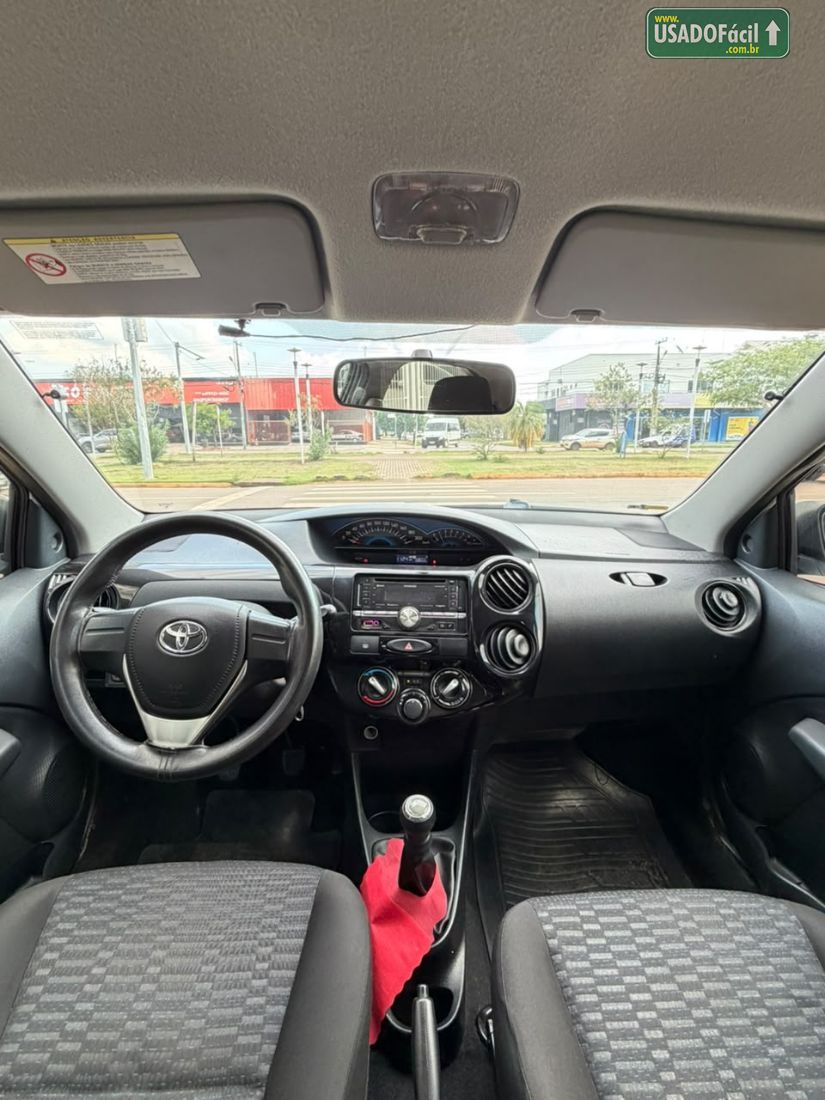 Toyota Etios Hatch X 1.3 Mecânico Flex 2015/2015 — foto 8 de 12