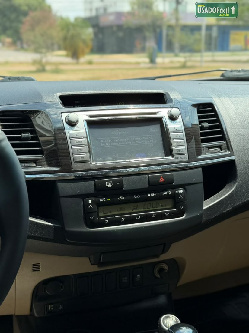 Toyota Hilux SW4 SRV D4-D 3.0 4x4 TDI Automático Diesel 2014/2014 — foto 14 de 17