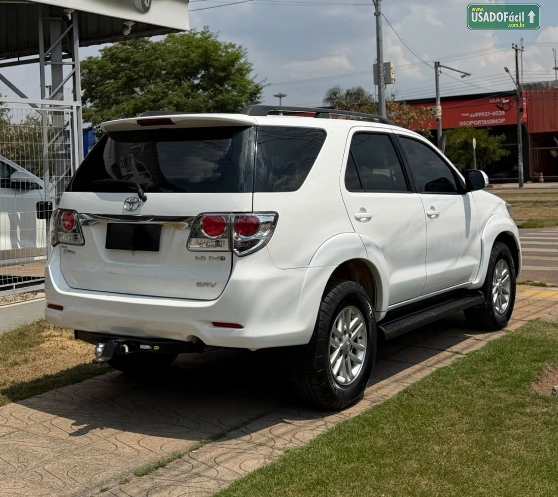 Toyota Hilux SW4 SRV D4-D 3.0 4x4 TDI Automático Diesel 2014/2014 — foto 5 de 17