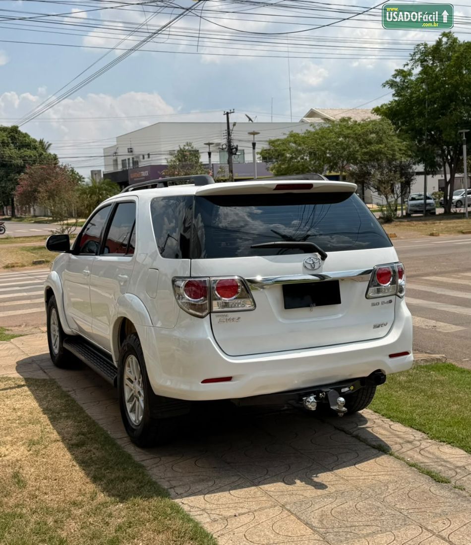 Toyota Hilux SW4 SRV D4-D 3.0 4x4 TDI Automático Diesel 2014/2014 — foto 6 de 17