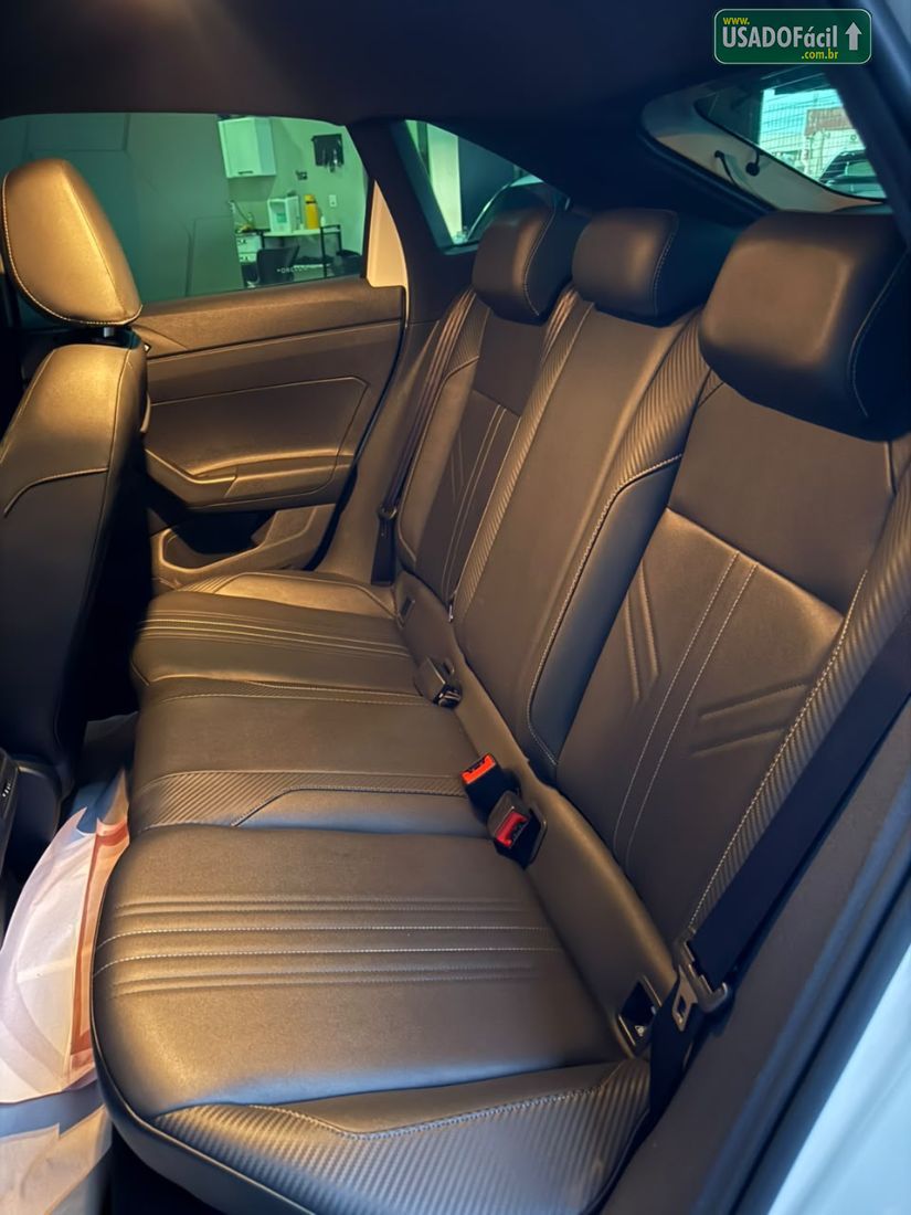 Volkswagen Nivus Highline 200 TSI Automático Flex 2024/2025 — foto 8 de 11