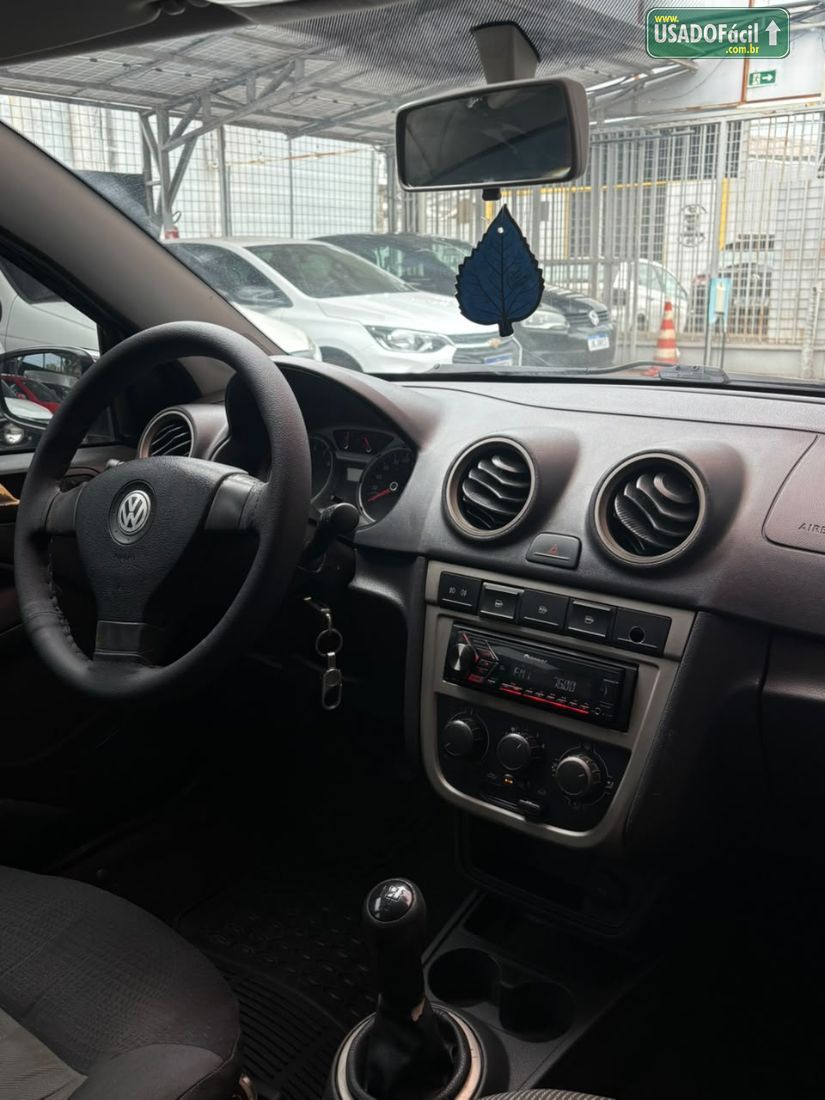 Volkswagen Voyage 1.0 Total Flex 2010/2011 — foto 10 de 15