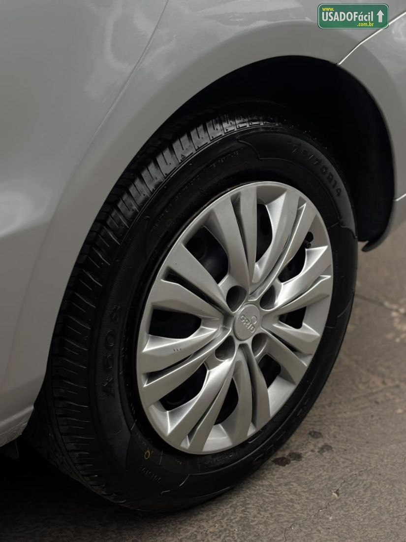 Volkswagen Voyage 1.0 Total Flex 2010/2011 — foto 15 de 15