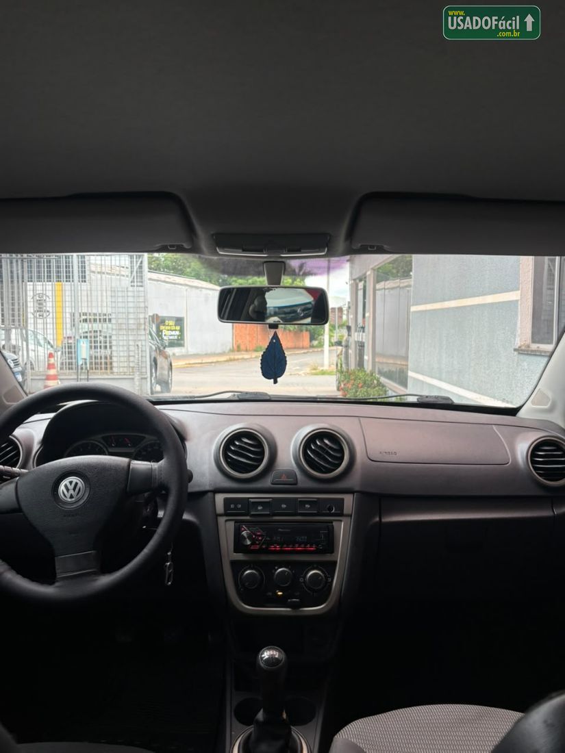 Volkswagen Voyage 1.0 Total Flex 2010/2011 — foto 7 de 15