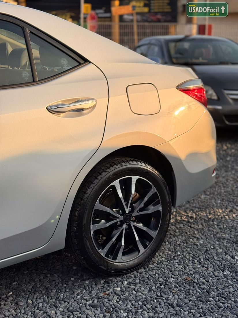 Toyota Corolla XEI 2.0 Automático Flex 2017/2018 — foto 9 de 14
