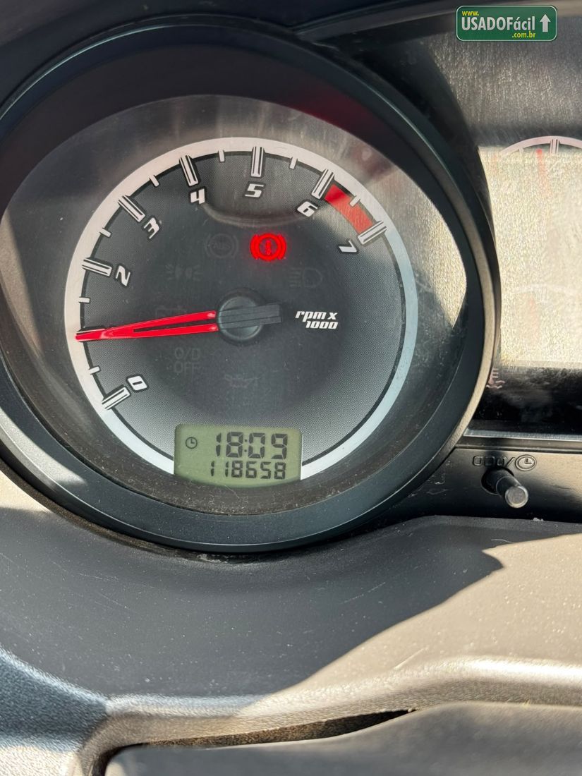Ford Fiesta Hatch 1.0 5P Flex 2013/2013 — foto 11 de 11