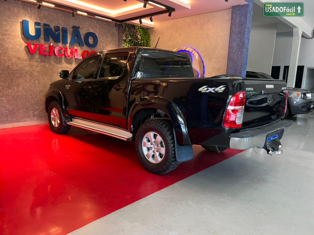 TOYOTA Hilux SRV CD 2.7 4x4 Automatico Flex 2015/2015 — foto 6 de 11