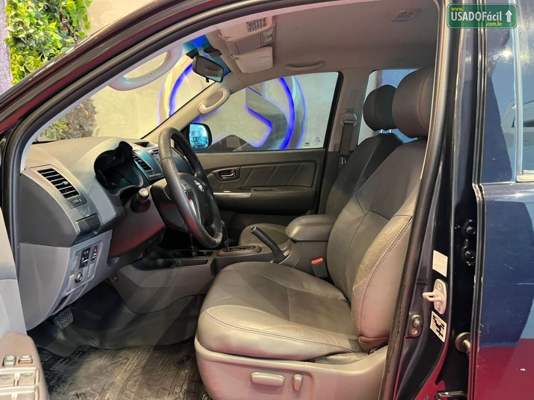 TOYOTA Hilux SRV CD 2.7 4x4 Automatico Flex 2015/2015 — foto 9 de 11