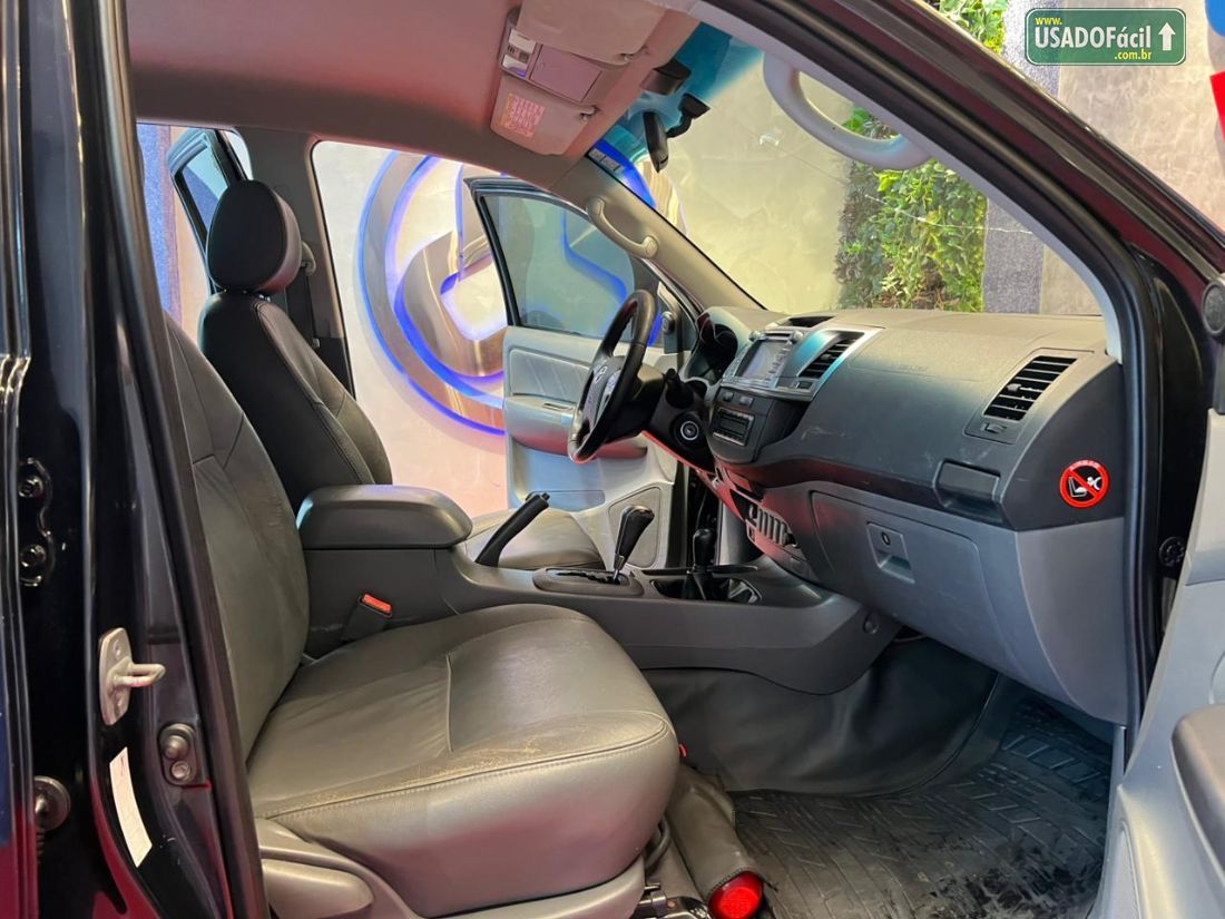 TOYOTA Hilux SRV CD 2.7 4x4 Automatico Flex 2015/2015 — foto 8 de 11