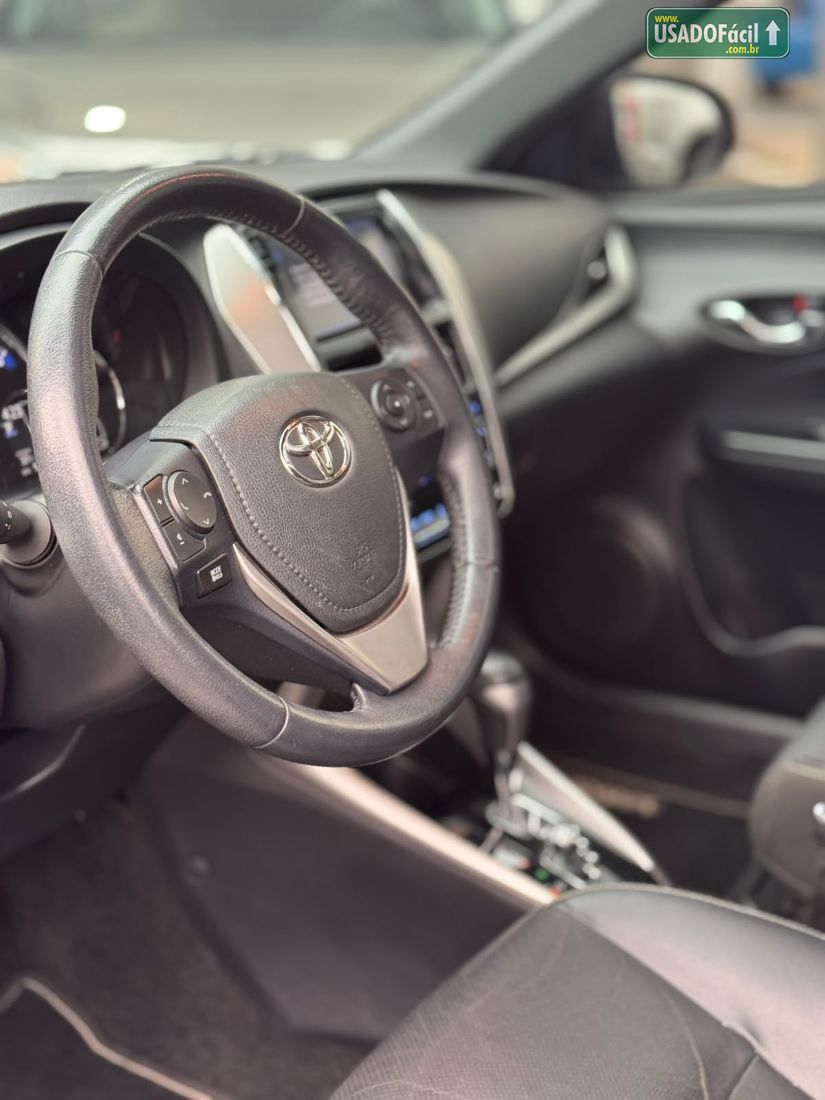 Toyota Yaris Hatch XLS 1.5 Automático Flex 2018/2019 — foto 9 de 13
