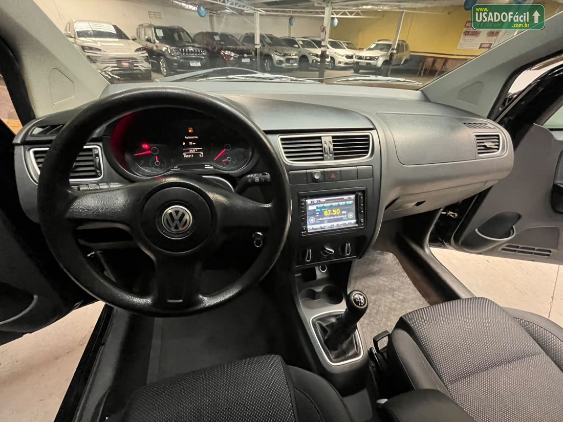 Volkswagen Fox 1.0 Mi 4P Total Flex 2010/2011 — foto 11 de 17