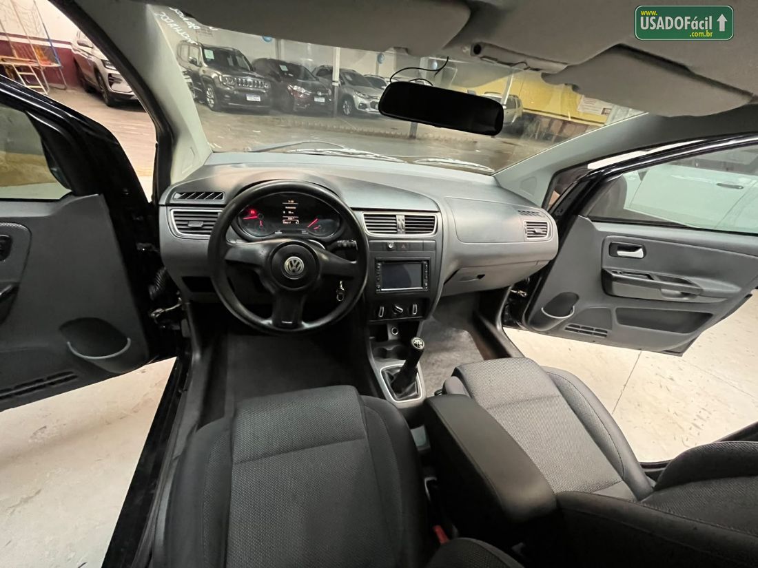 Volkswagen Fox 1.0 Mi 4P Total Flex 2010/2011 — foto 14 de 17