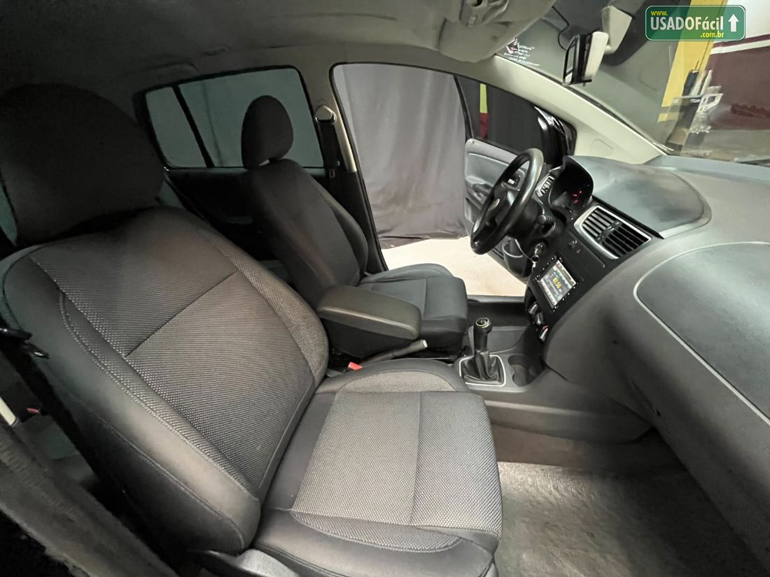 Volkswagen Fox 1.0 Mi 4P Total Flex 2010/2011 — foto 15 de 17