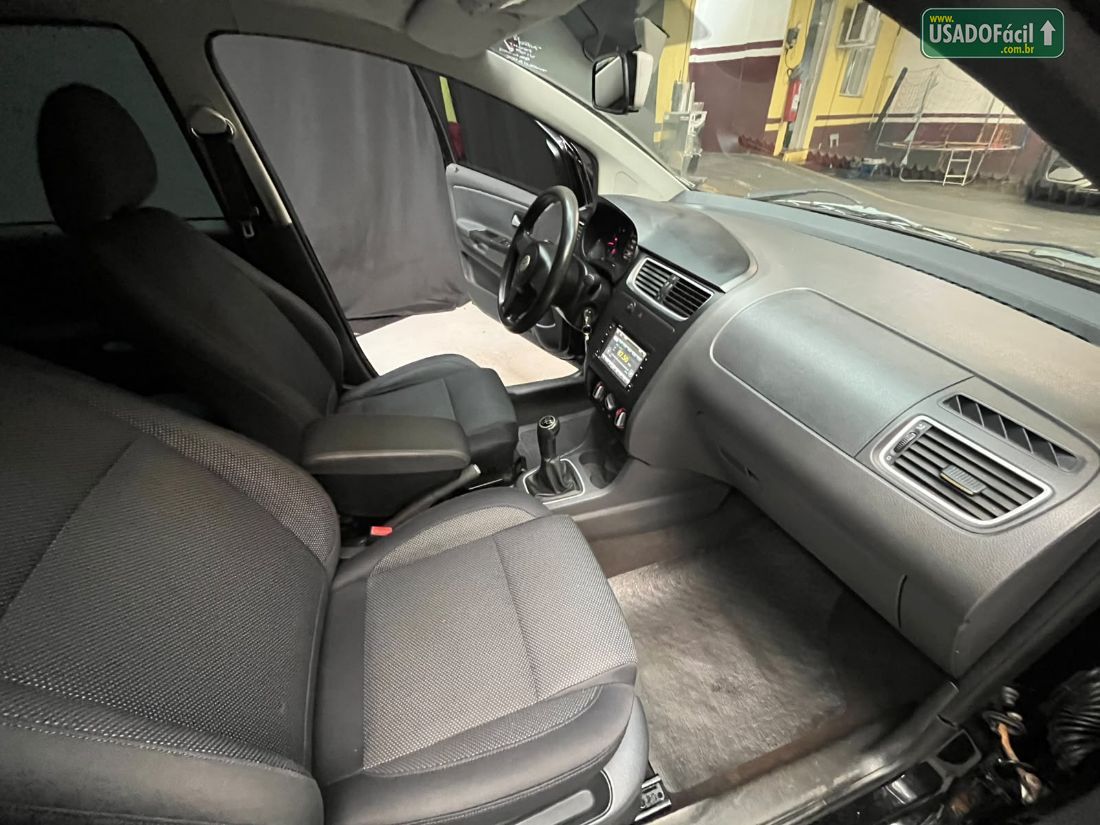 Volkswagen Fox 1.0 Mi 4P Total Flex 2010/2011 — foto 16 de 17