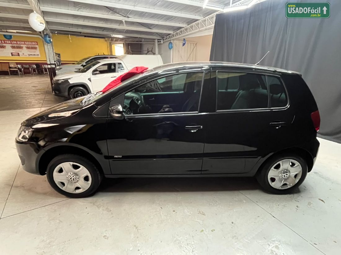 Volkswagen Fox 1.0 Mi 4P Total Flex 2010/2011 — foto 4 de 17