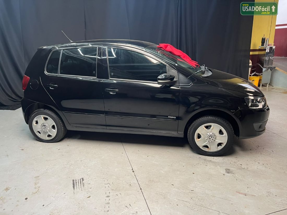 Volkswagen Fox 1.0 Mi 4P Total Flex 2010/2011 — foto 8 de 17