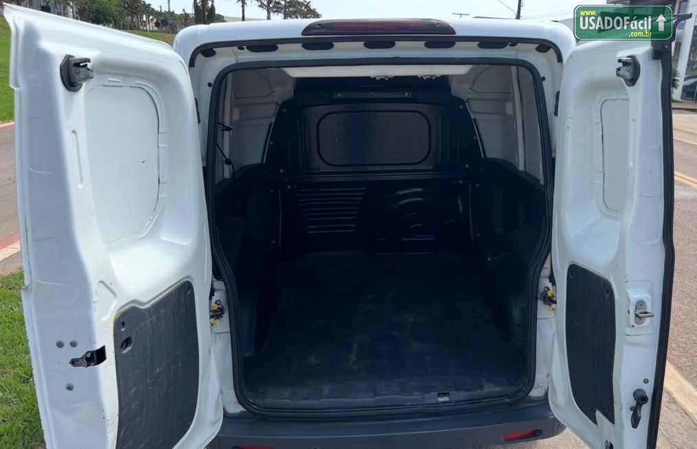 Fiat Fiorino Furgão Hard Working 1.4 Flex 2018/2018 — foto 7 de 13