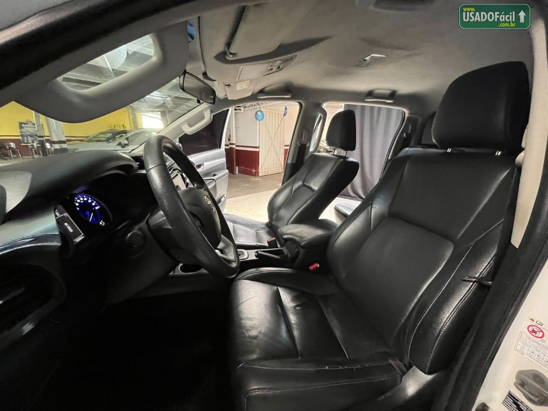Toyota Hilux SRX CD 2.8 4x4 TDI Automático Diesel 2016/2016 — foto 13 de 19