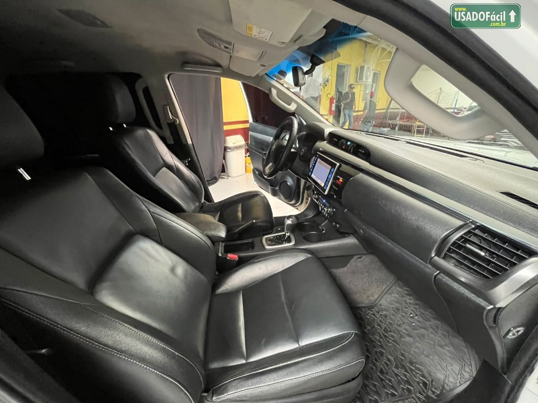 Toyota Hilux SRX CD 2.8 4x4 TDI Automático Diesel 2016/2016 — foto 16 de 19