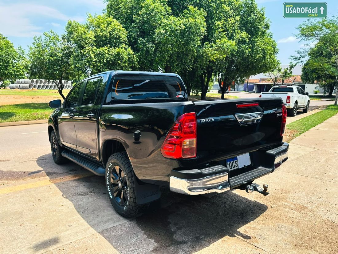 Toyota Hilux SRV CD 2.7 4X2 Automático Flex 2017/2018 — foto 13 de 17
