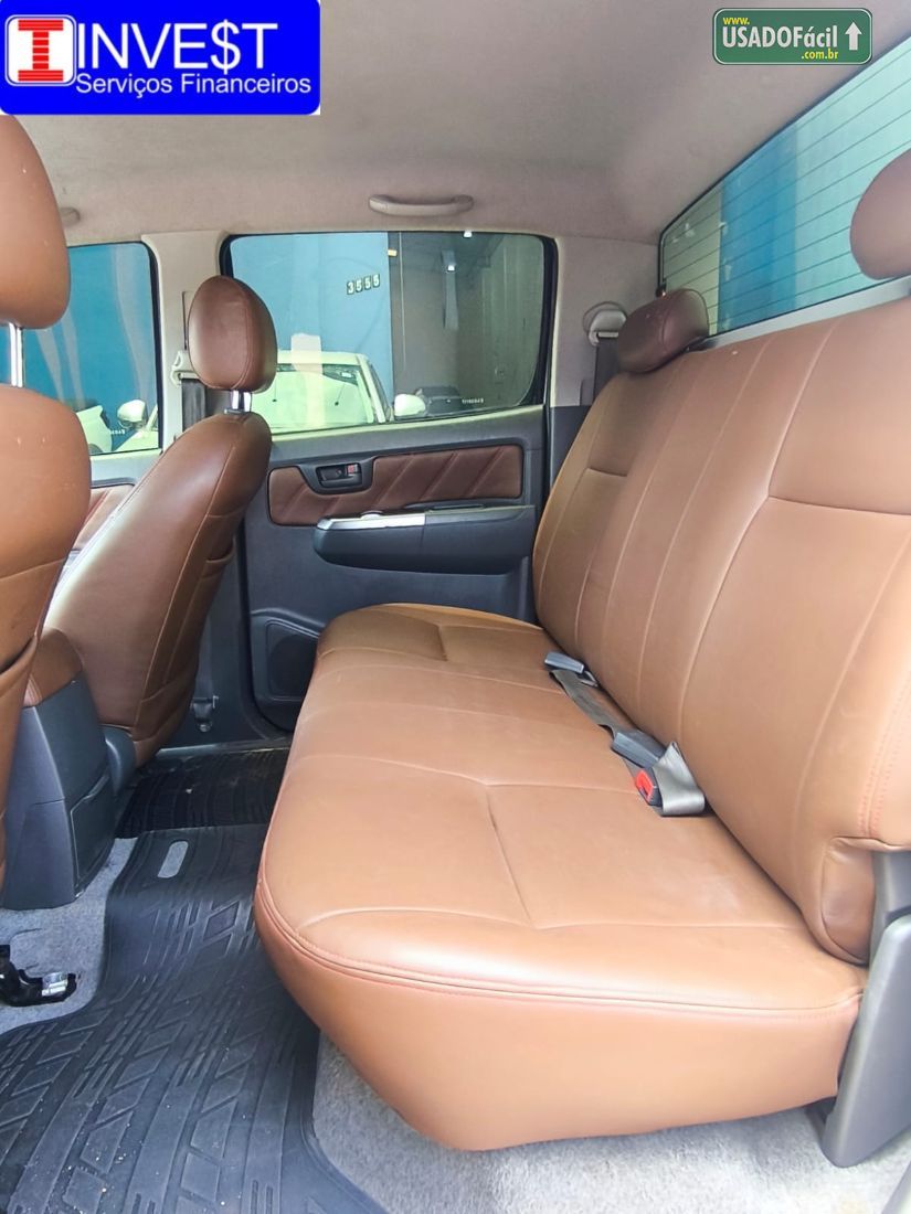 Toyota Hilux SR CD 2.7 4x2 Automático Flex 2014/2014 — foto 13 de 21