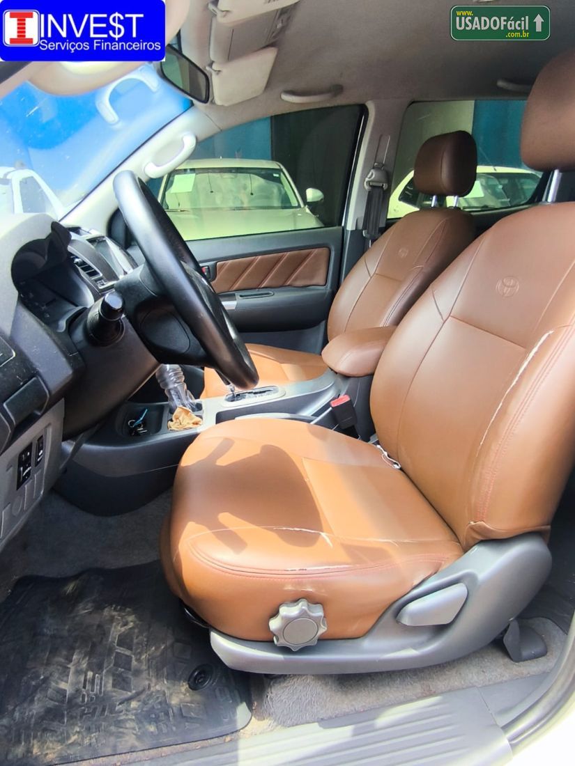Toyota Hilux SR CD 2.7 4x2 Automático Flex 2014/2014 — foto 14 de 21