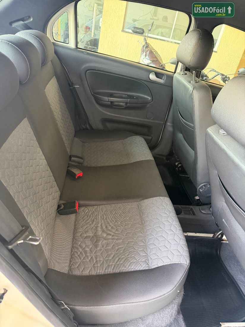 Volkswagen Gol Track 1.0 Mi 4P Total Flex 2016/2016 — foto 7 de 7
