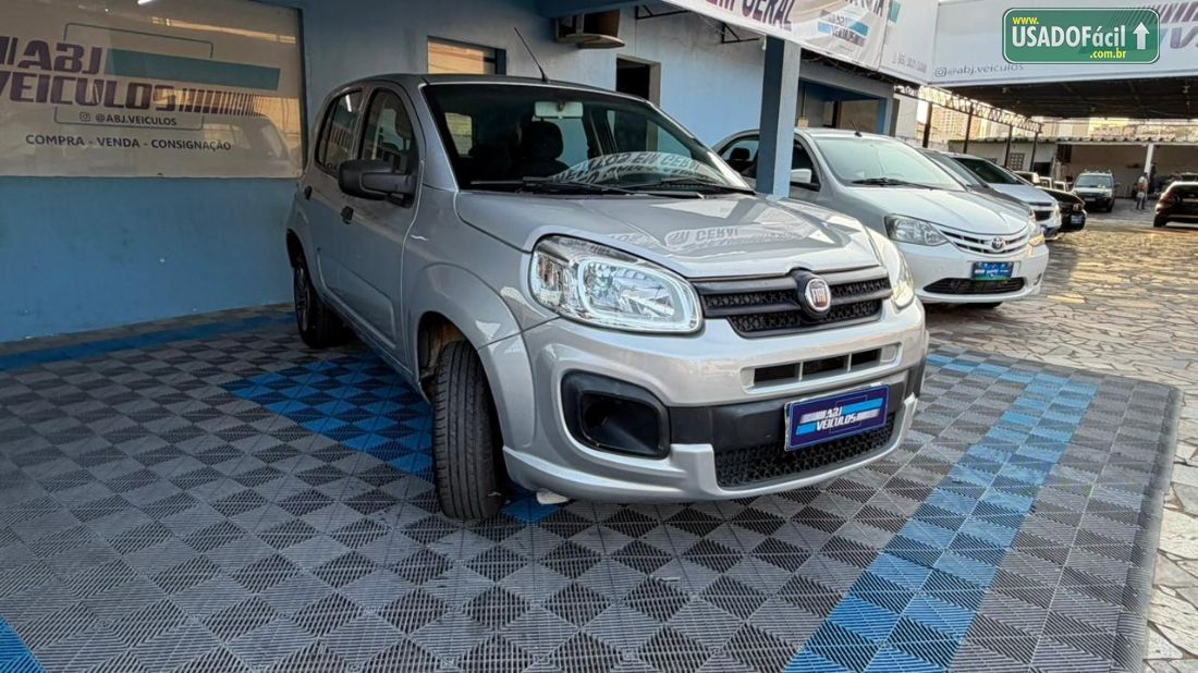 Fiat Uno Attractive 1.0 Flex 5P 2016/2017 — foto 4 de 11