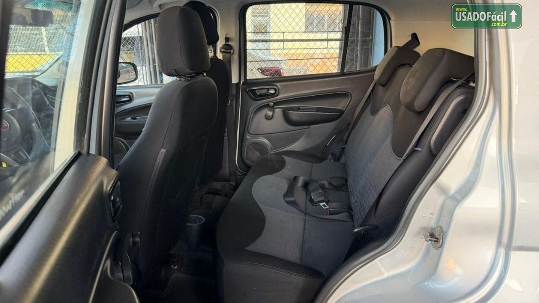 Fiat Uno Attractive 1.0 Flex 5P 2016/2017 — foto 9 de 11