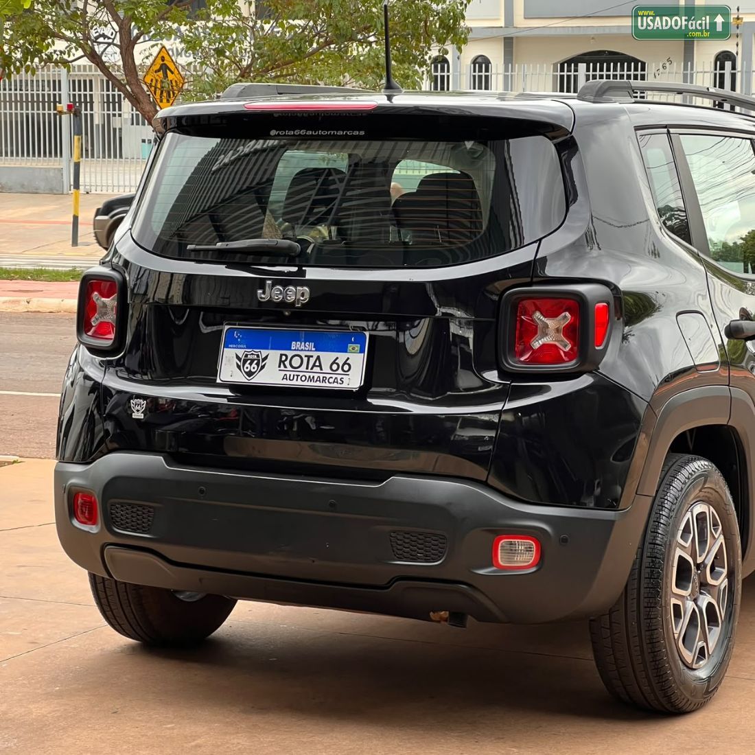 Jeep Renegade 1.8 4x2 Automático Flex 2016/2016 — foto 8 de 16