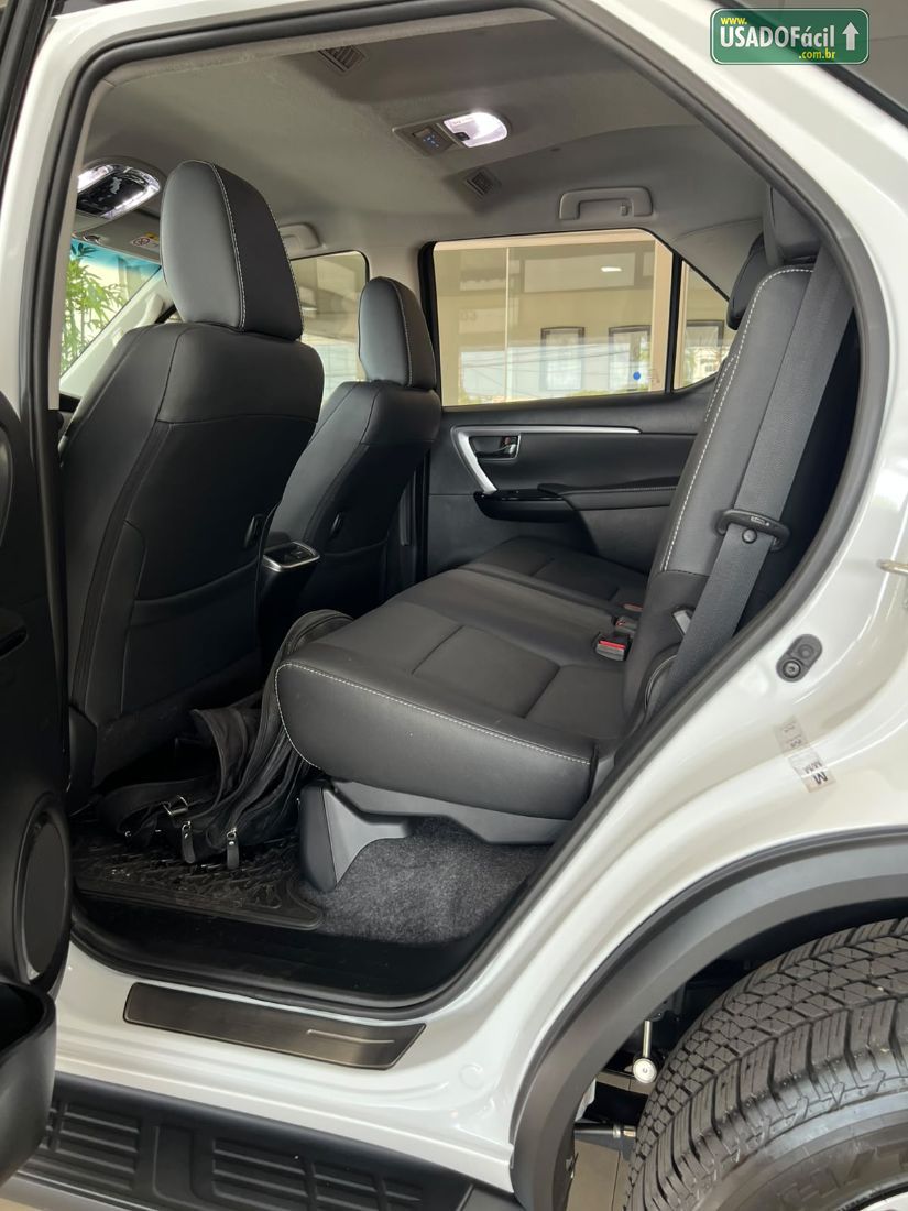Toyota Hilux SW4 SRX Platinum 2.8 4x4 Turbo Automático Diesel 2025/2025 — foto 12 de 16