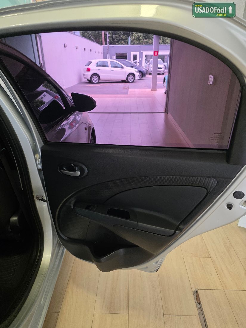 Toyota Etios Hatch X 1.3 Mecânico Flex 2018/2019 — foto 20 de 24