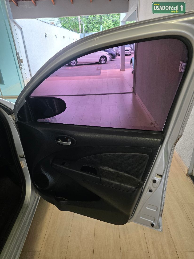 Toyota Etios Hatch X 1.3 Mecânico Flex 2018/2019 — foto 21 de 24